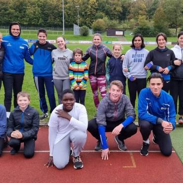 Erster Wechsel von jüngeren Leichtathleten zur Ü10-Mannschaft.