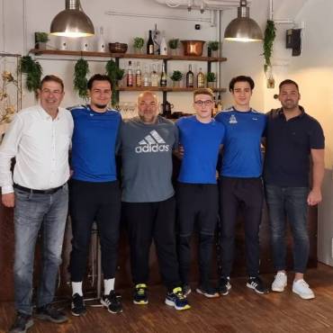 Leichtathleten des TSV Frickenhausen bedanken sich bei Autoservice Ruff, Fam. Waldner